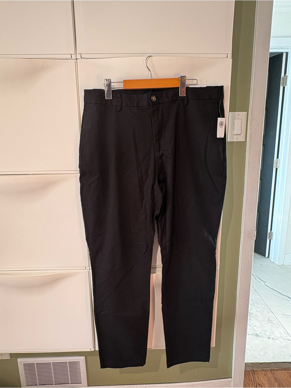 Old Navy Black Men's Chino Pants - Straight Leg